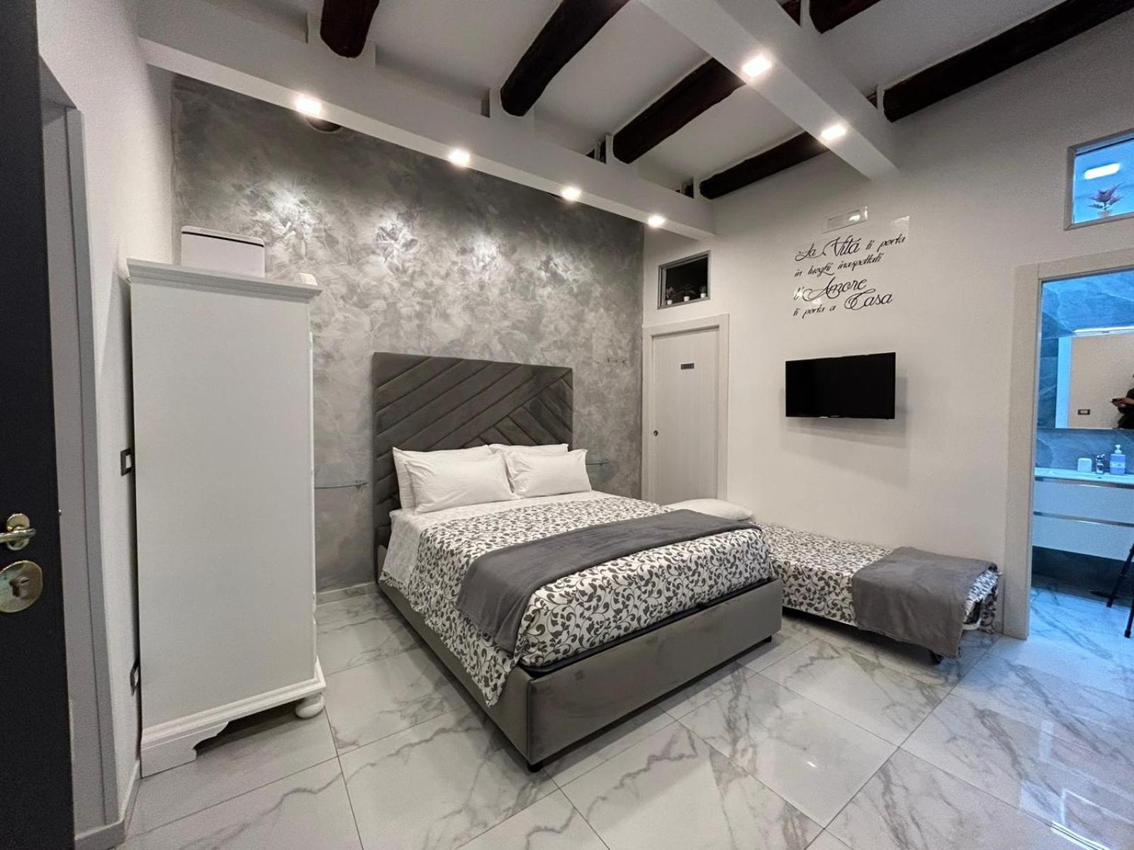 Casa Tolentino Al Centro Di Napoli Villa Dış mekan fotoğraf